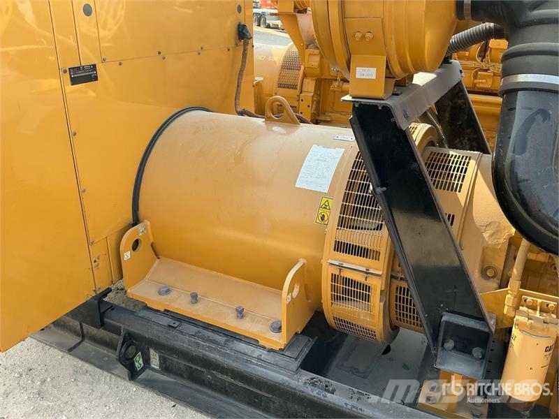 CAT C18 1000 kVA Skid-Mounted Generator Set Дизелови генератори