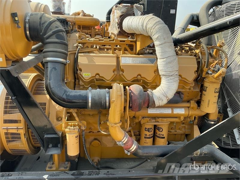 CAT C18 1000 kVA Skid-Mounted Generator Set Дизелови генератори