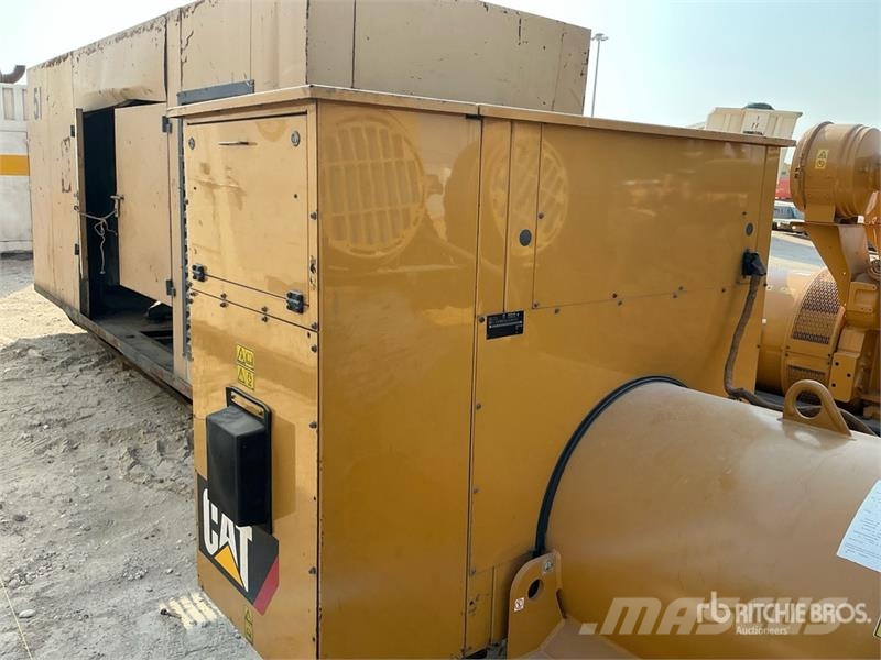 CAT C18 1000 kVA Skid-Mounted Generator Set Дизелови генератори