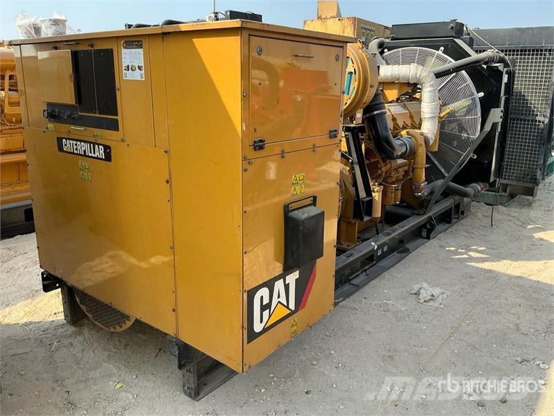 CAT C32 1000 kVA Skid-Mounted Generator Set مولدات ديزل