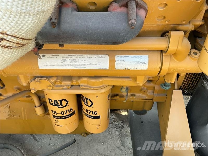 CAT C32 1000 kVA Skid-Mounted Generator Set مولدات ديزل