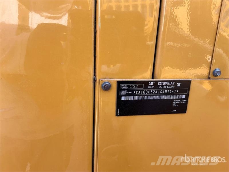 CAT C32 1000 kVA Skid-Mounted Generator Set مولدات ديزل