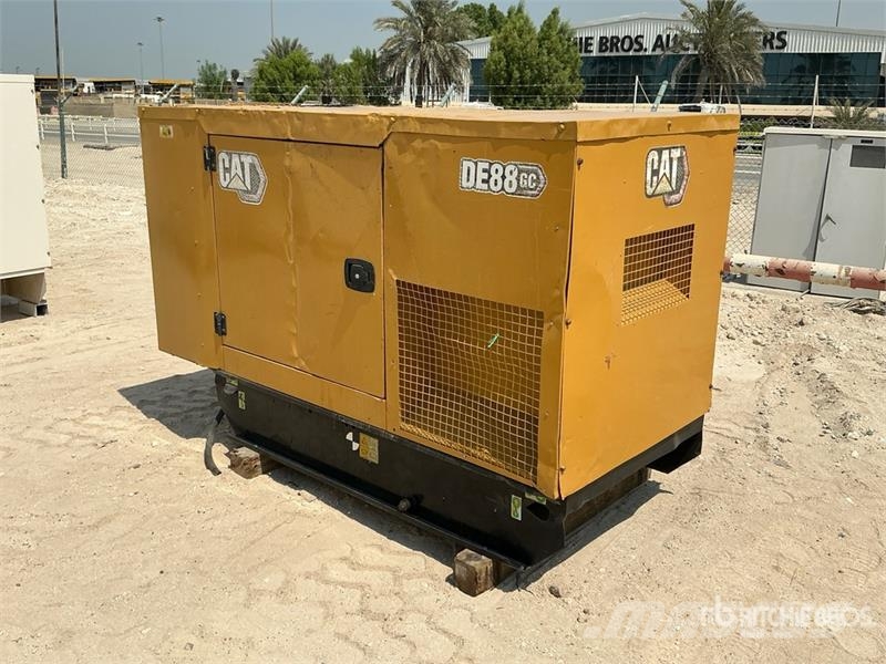 CAT C4.4 100 kVA Skid-Mounted Generator Set مولدات ديزل