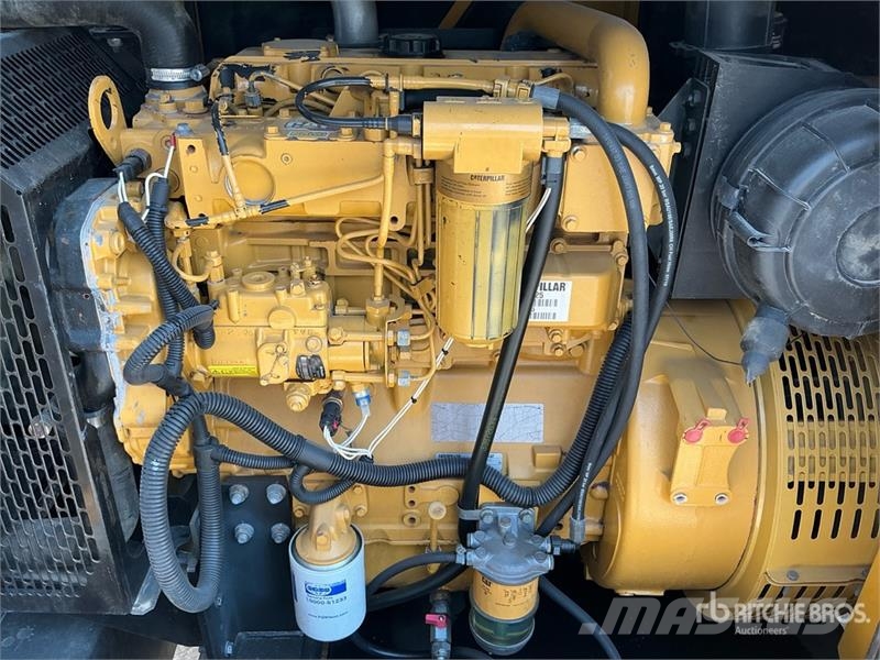 CAT C4.4 100 kVA Skid-Mounted Generator Set مولدات ديزل