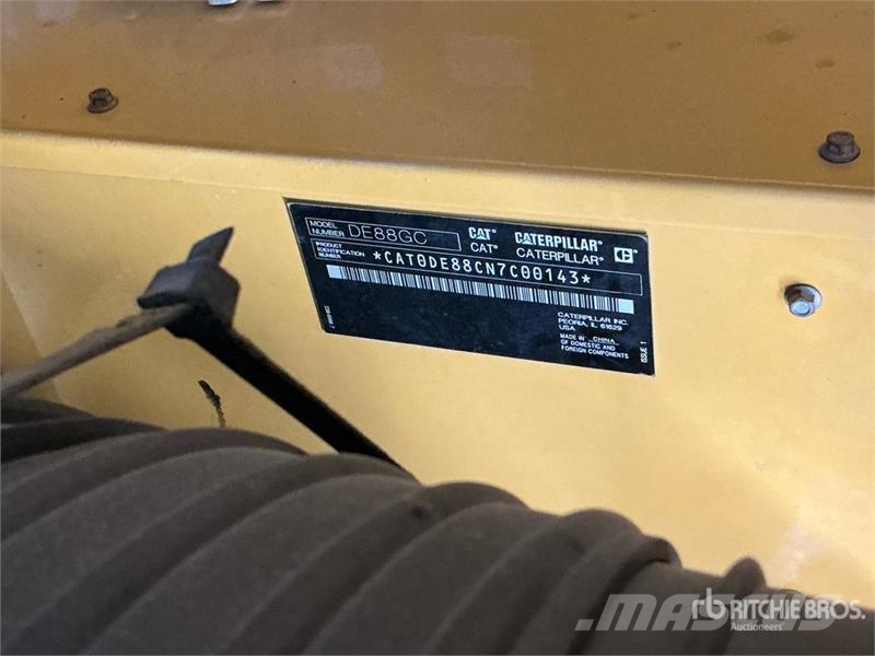 CAT C4.4 100 kVA Skid-Mounted Generator Set مولدات ديزل