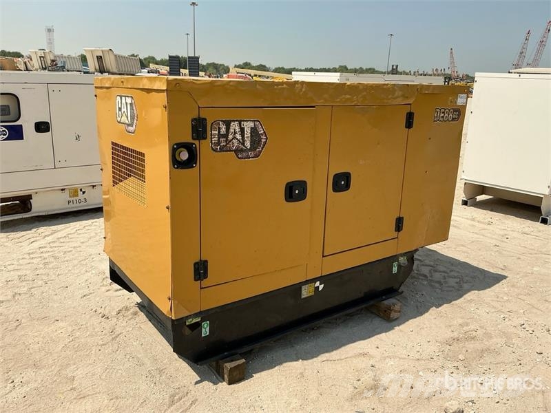 CAT C4.4 100 kVA Skid-Mounted Generator Set مولدات ديزل