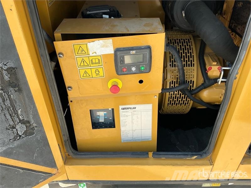 CAT C4.4 100 kVA Skid-Mounted Generator Set مولدات ديزل