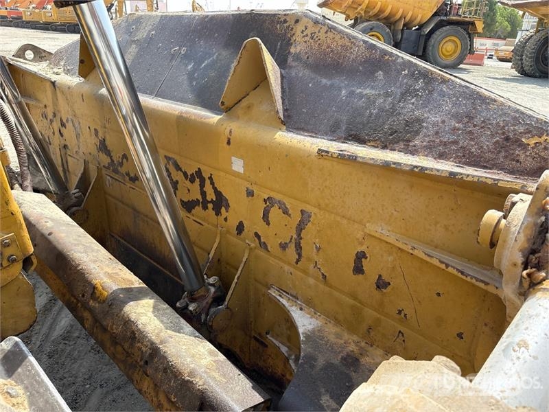 CAT D8R Crawler dozers