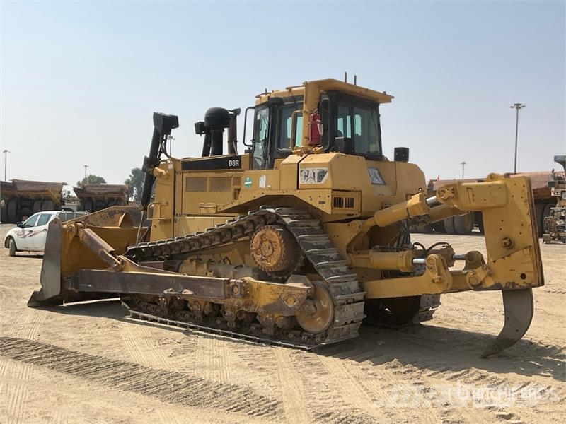 CAT D8R Buldožeri gusjeničari