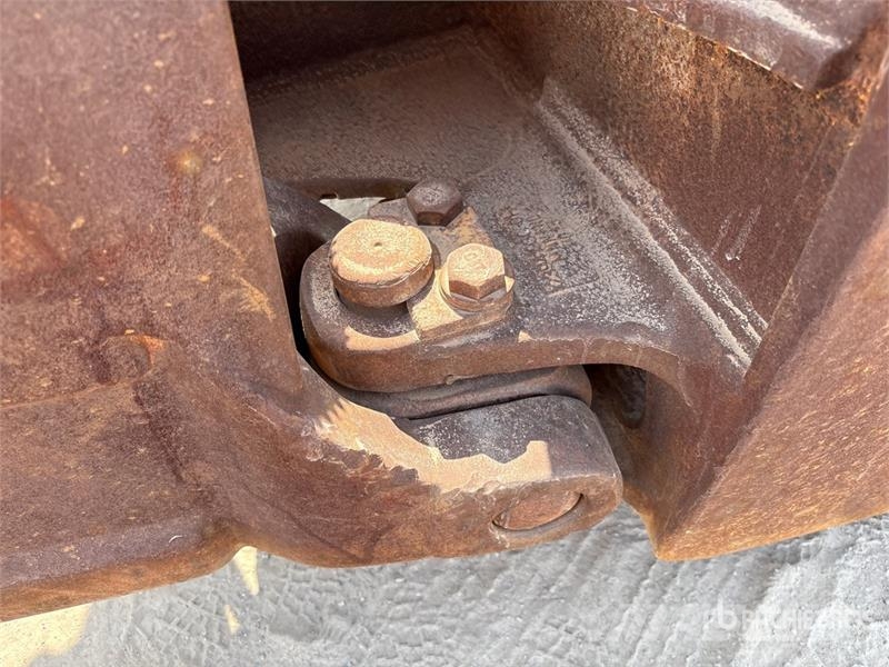 CAT D8R بلدوزرات مجنزرة