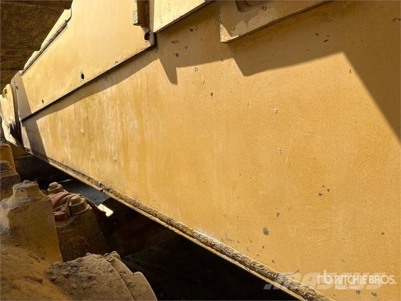 CAT D8R Crawler dozers