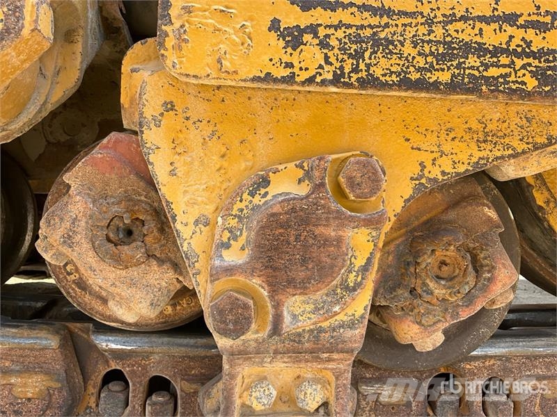 CAT D8R Buldožeri gusjeničari