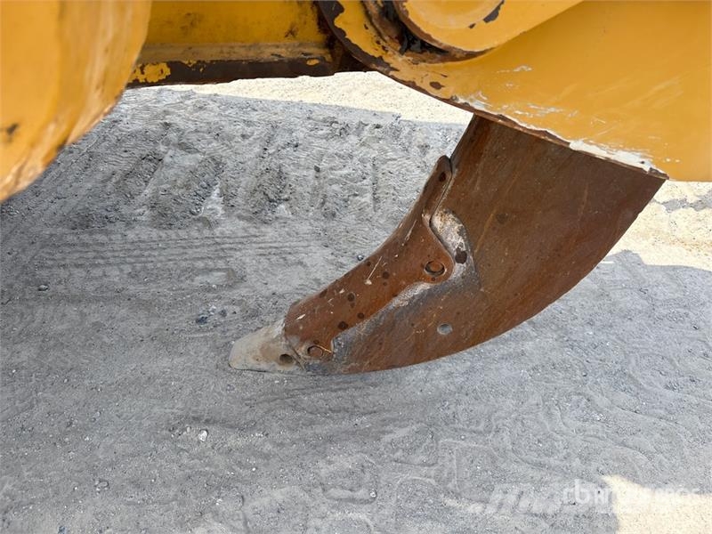 CAT D8R Crawler dozers