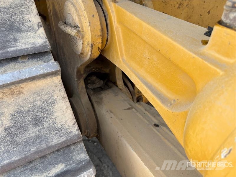CAT D8R Crawler dozers