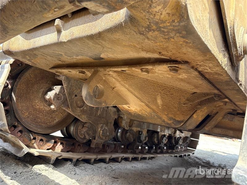 CAT D8R Crawler dozers