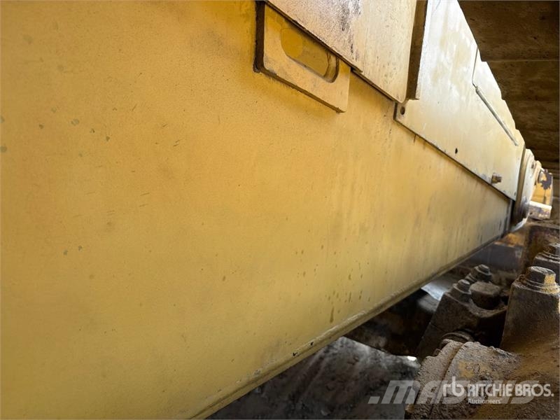 CAT D8R Crawler dozers