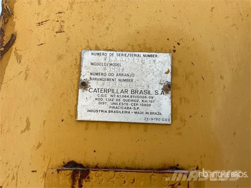 CAT D8R Buldožeri gusjeničari