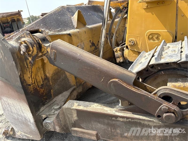 CAT D8R Crawler dozers