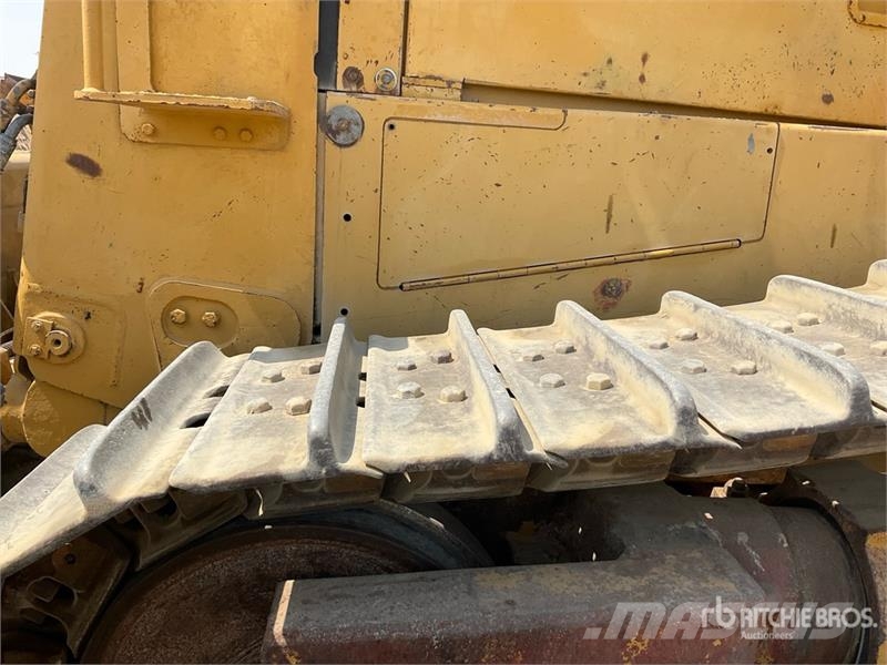 CAT D8R Buldožeri gusjeničari