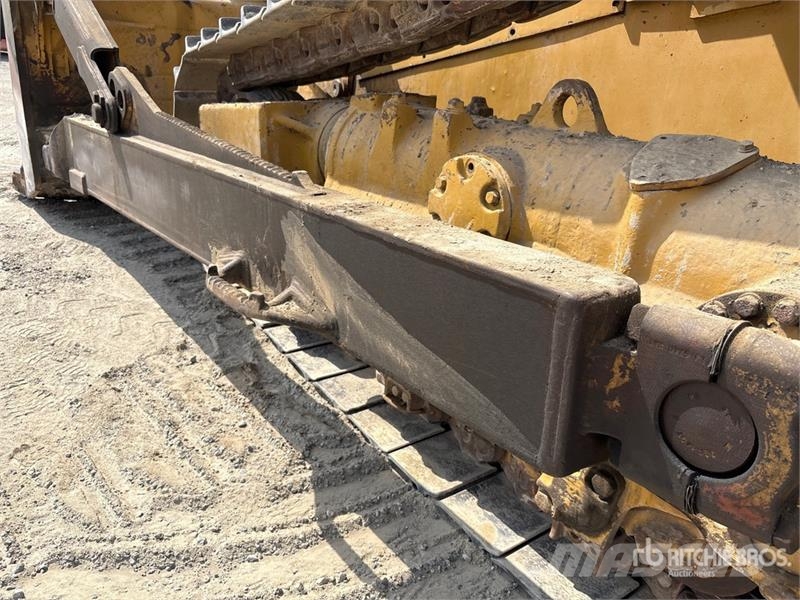 CAT D8R Crawler dozers