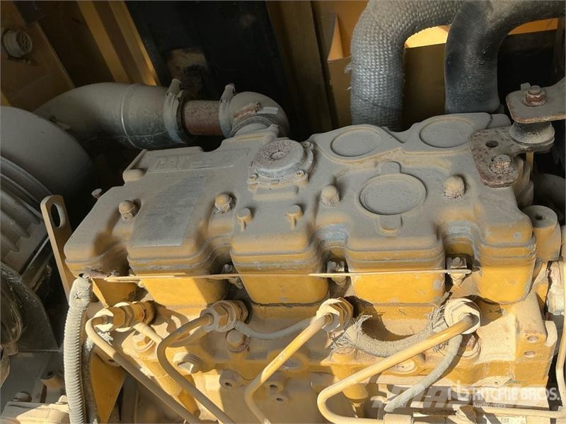 CAT DE22E-3 22 kVA Skid-Mounted Generator Set Naftové generátory