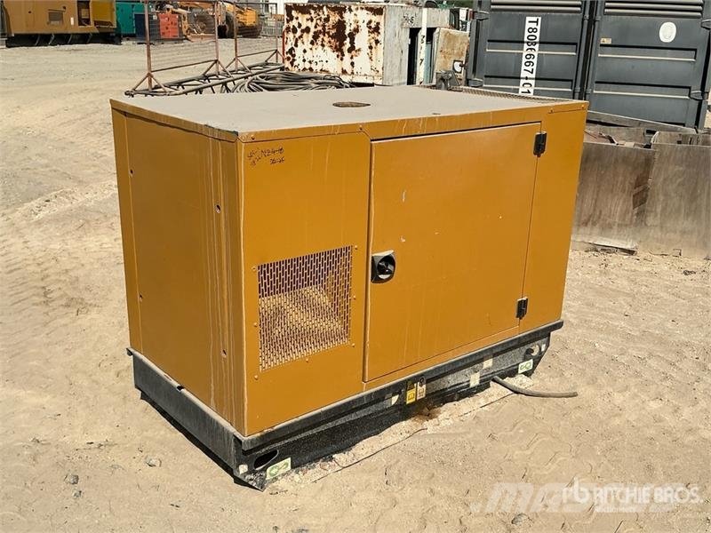 CAT DE22E-3 22 kVA Skid-Mounted Generator Set Naftové generátory