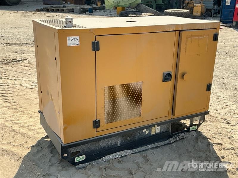CAT DE22E-3 22 kVA Skid-Mounted Generator Set Naftové generátory