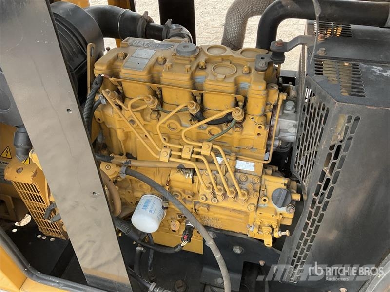 CAT DE22E-3 22 kVA Skid-Mounted Generator Set Diesel Generators