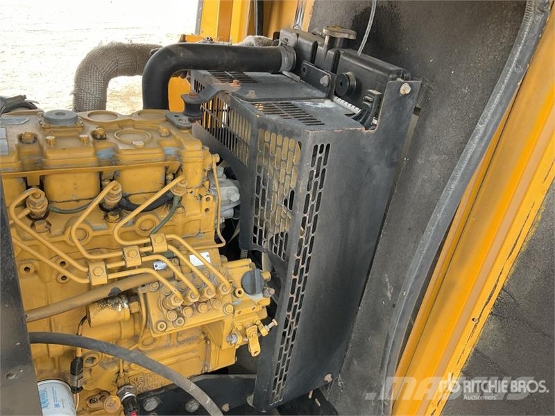 CAT DE22E-3 22 kVA Skid-Mounted Generator Set Diesel Generators
