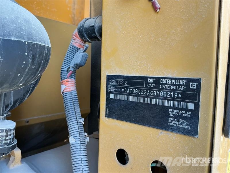 CAT DE22E-3 22 kVA Skid-Mounted Generator Set Naftové generátory
