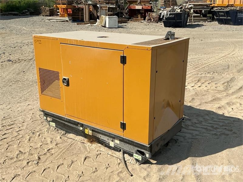 CAT DE22E-3 22 kVA Skid-Mounted Generator Set Naftové generátory