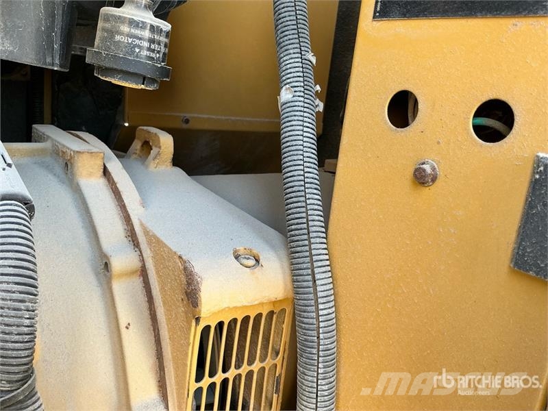 CAT DE22E-3 22 kVA Skid-Mounted Generator Set Naftové generátory