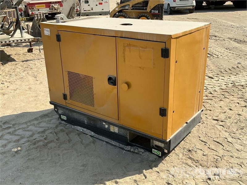 CAT DE22E-3 22 kVA Skid-Mounted Generator Set Naftové generátory