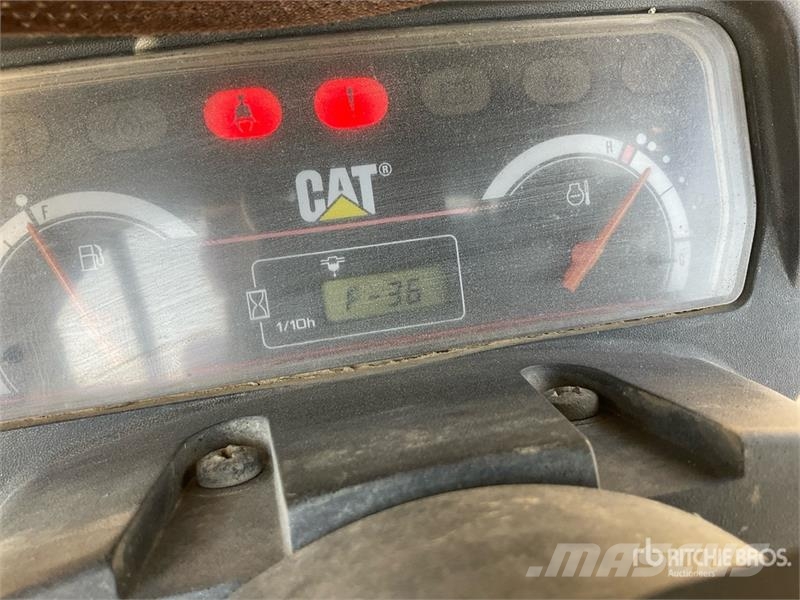 CAT DE30NT 3 ton 3 Ton Forklift Kahveltõstukid - muud