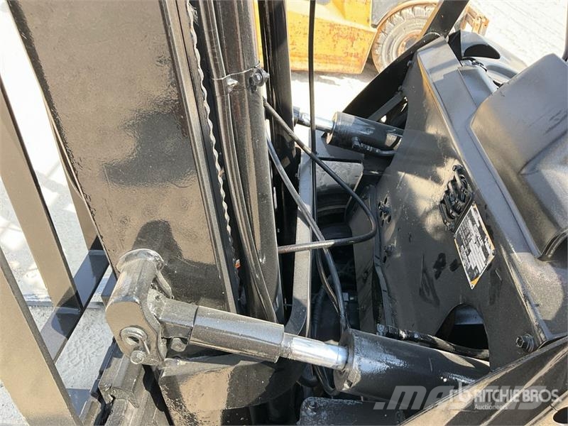 CAT DE30NT 3 ton 3 Ton Forklift Kahveltõstukid - muud