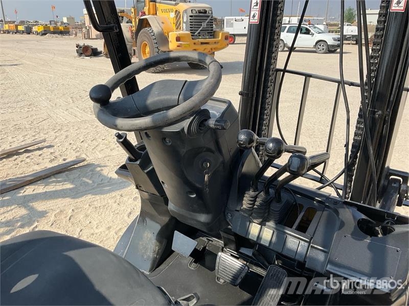 CAT DE30NT 3 ton 3 Ton Forklift Kahveltõstukid - muud