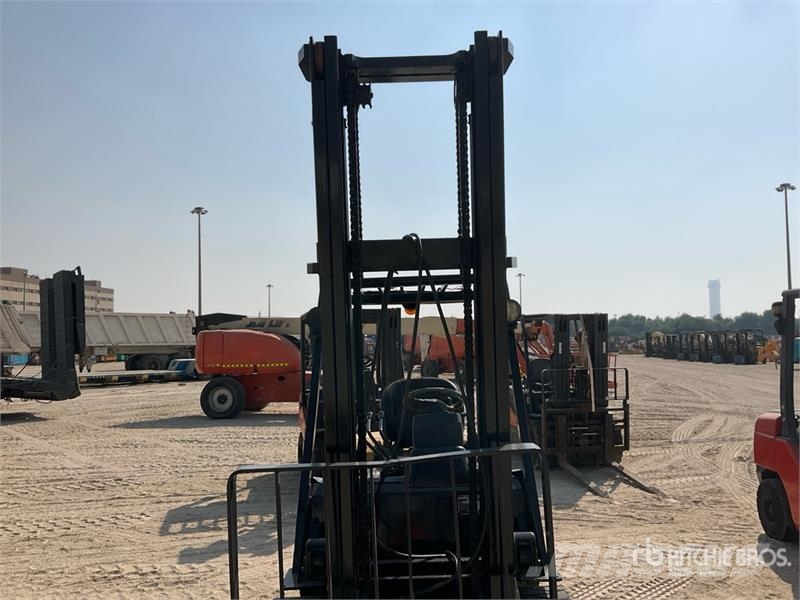 CAT DE30NT 3 ton 3 Ton Forklift Kahveltõstukid - muud