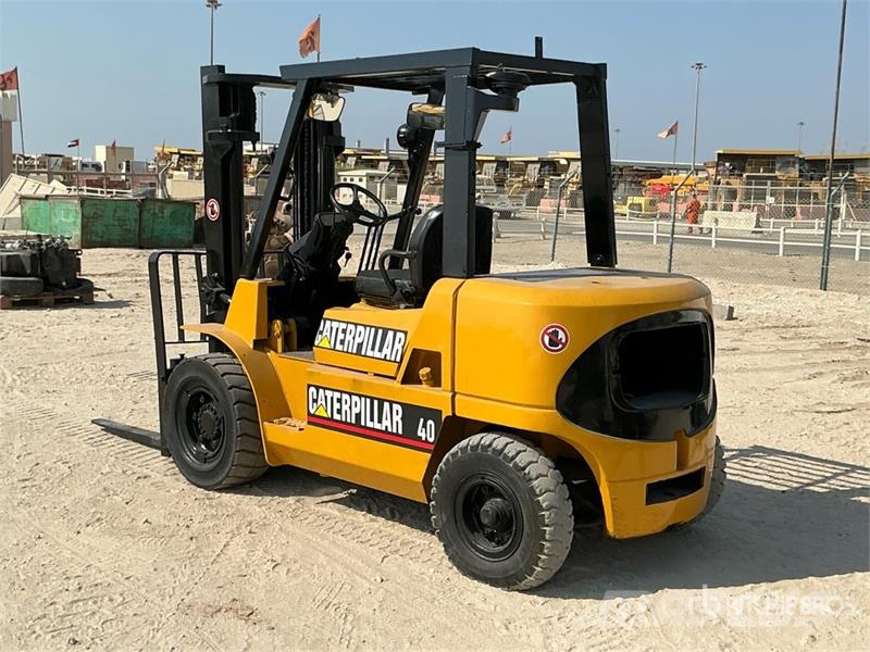 CAT DP40K1 4 ton Forklift Kahveltõstukid - muud