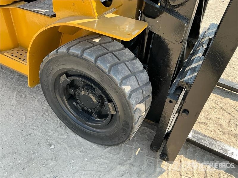 CAT DP40K1 4 ton Forklift Kahveltõstukid - muud
