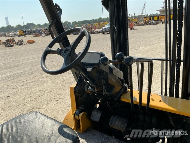 CAT DP40K1 4 ton Forklift Kahveltõstukid - muud