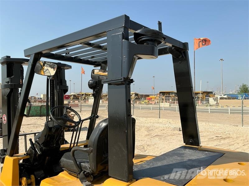 CAT DP40K1 4 ton Forklift Kahveltõstukid - muud