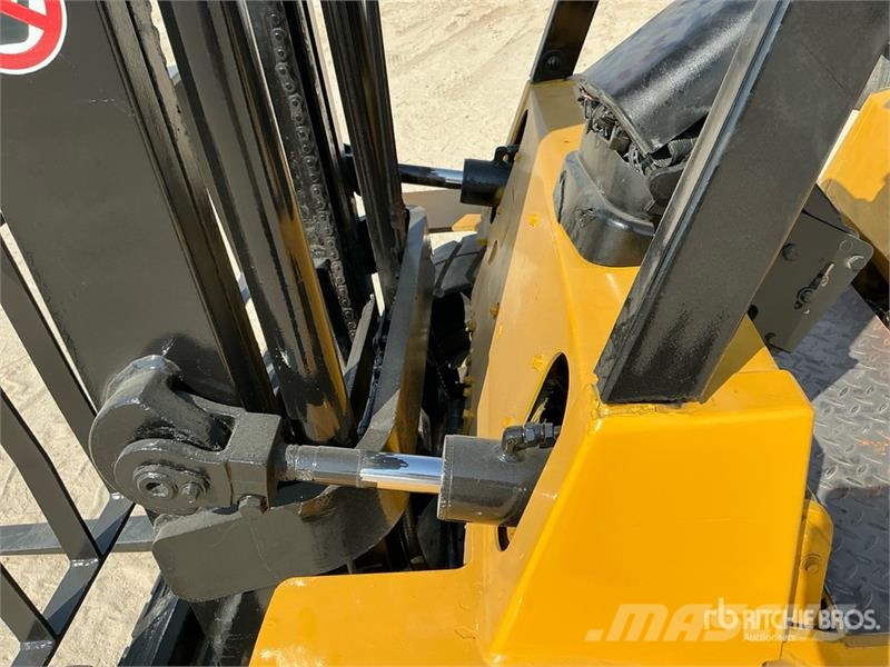 CAT DP40K1 4 ton Forklift Kahveltõstukid - muud