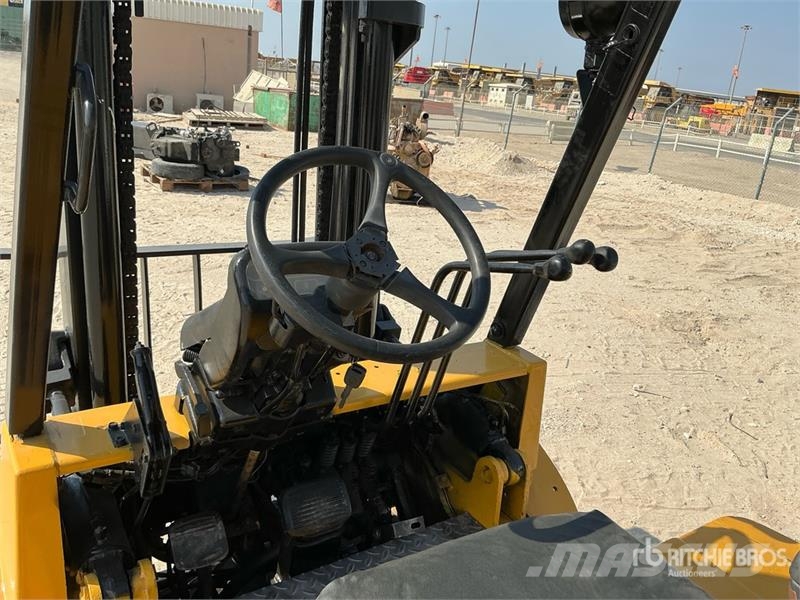 CAT DP40K1 4 ton Forklift Kahveltõstukid - muud