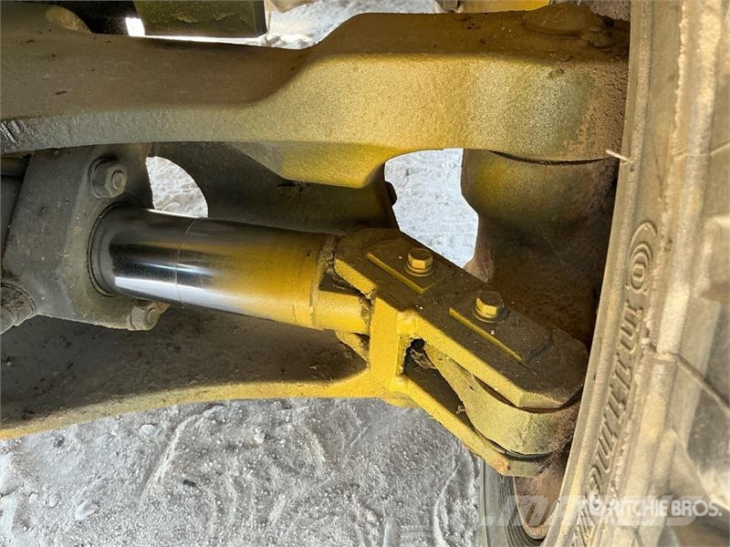 CAT DP40K1 4 ton Forklift Kahveltõstukid - muud
