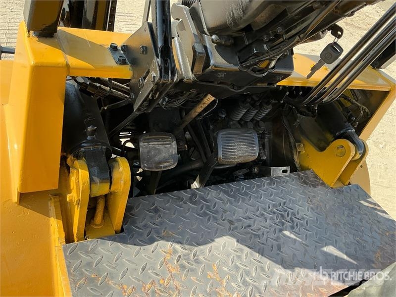 CAT DP40K1 4 ton Forklift Kahveltõstukid - muud