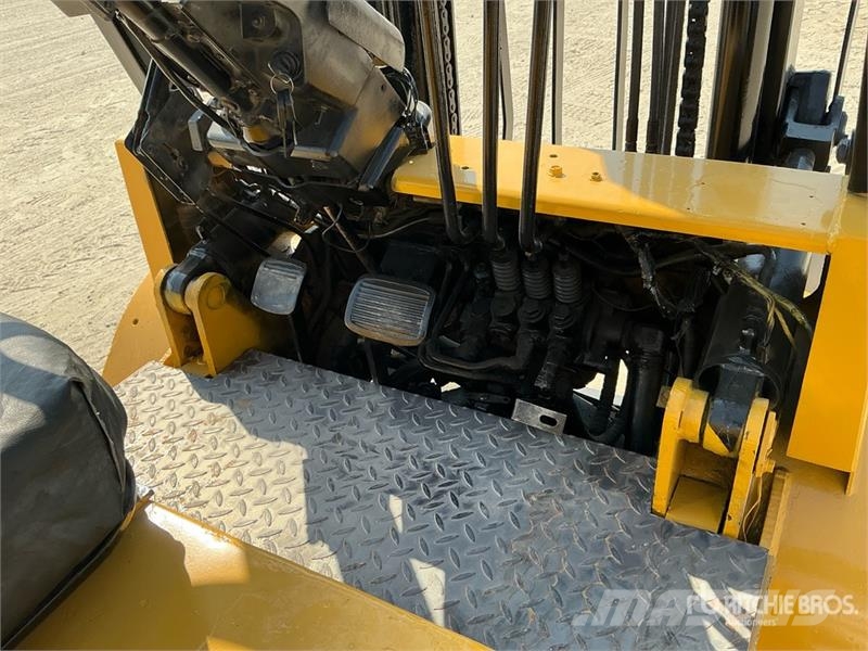 CAT DP40K1 4 ton Forklift Kahveltõstukid - muud