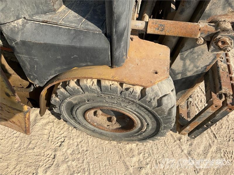 CAT EP25N 2.5 ton Electric Forklift Elektritõstukid