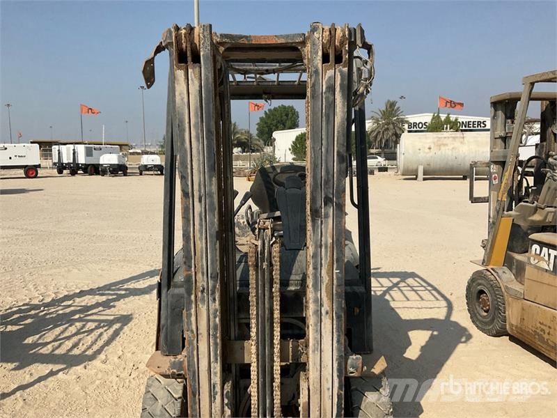 CAT EP25N 2.5 ton Electric Forklift Elektritõstukid