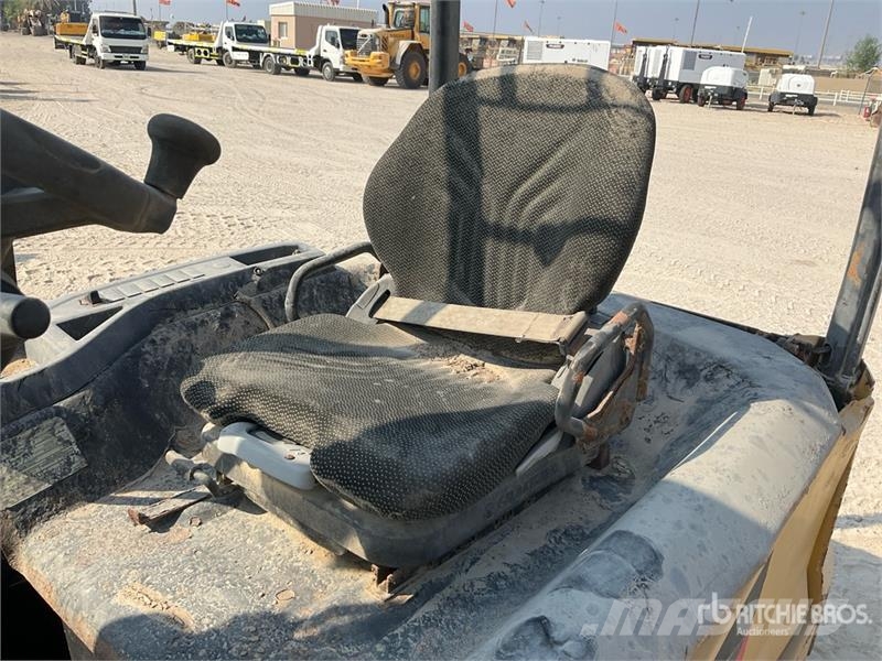 CAT EP25N 2.5 ton Electric Forklift Elektritõstukid