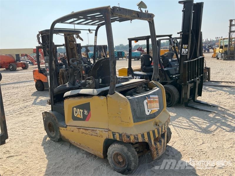 CAT EP25N 2.5 ton Electric Forklift Elektritõstukid